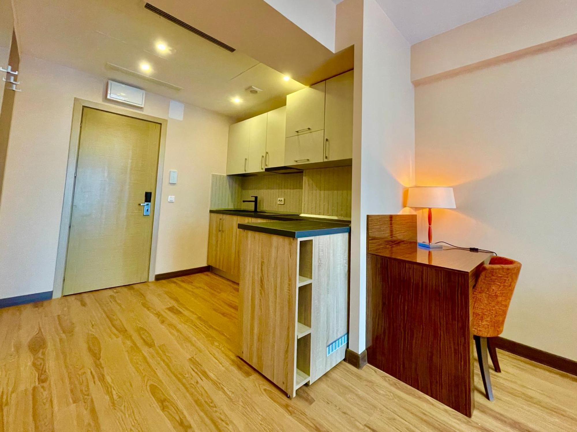 Royal Studio Apartment With A Perfect View - Yamaluxe Бухарест Екстер'єр фото